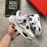 Nike Air Jordan 4 Retro