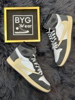 TRAVIS SCOTT & JORDAN 1 HIGH GREY