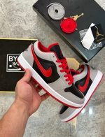 Nike Air Jordan 1 - Görsel 2