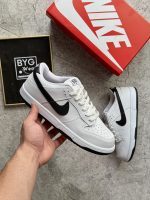 Nike Dunk Low SB Beyaz Siyah